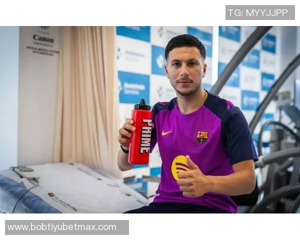 西媒称弗里克对巴德吉表现失望认为其无法胜任巴萨标准